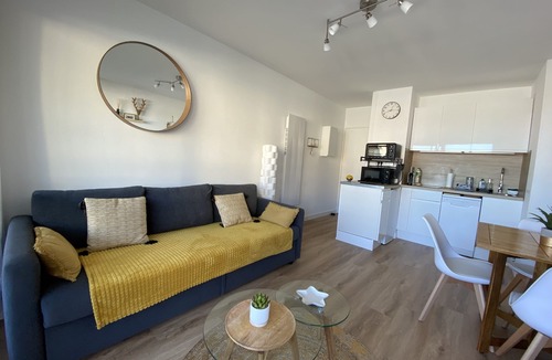 Courseulles-sur-Mer Apartment | "Le Temps Suspendu"