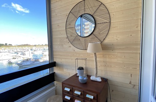 Courseulles-sur-Mer Apartment | "Le Temps Suspendu"