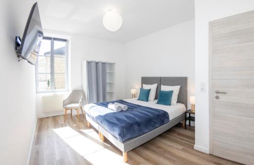 Dole Apartment | Le Topaz - Proche centre historique - Parking privé - 4 chambres - spacieux 115m2 !