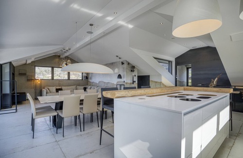 Menthon-Saint-Bernard Villa | Le Trésor du Château 4* - OG IMMO