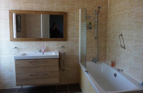 Saint-Yrieix-la-Perche Bed & Breakfast | Le Tulipier de la Serre