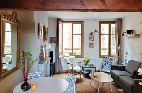 Honfleur Apartment | LE VALENTIN - Private Parking 500m - Historic heart of Honfleur - La Clé de Honfleur