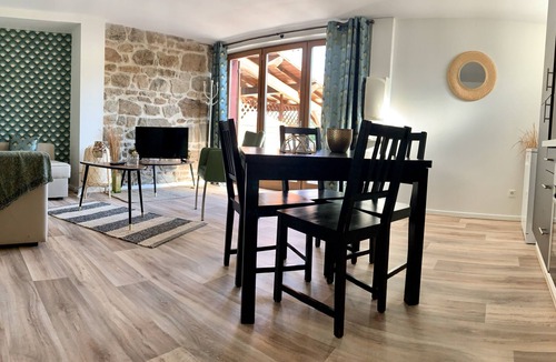 Veranne Apartment | LE VIALLON – ADA ACCESSIBLE COTTAGE LA GRENOUILLE 50 m² TERRACE WITH POOL VIEW