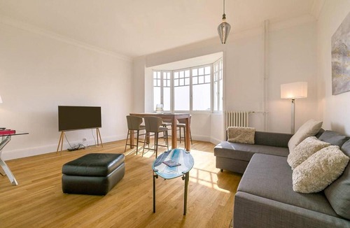 Montchapet Apartment | Le Victor Hugo