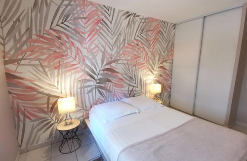 Quai de la Fosse Apartment | Le Voyage de Jade - Les Maisons de Madeleine
