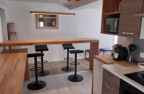 La Roche-Chalais Apartment | ★ Le Zen Scandi in the center of town ★ Free parking ★