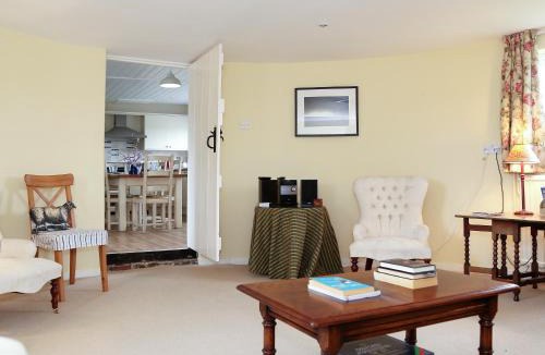 Wavehorne House | Leacon Hall Oast