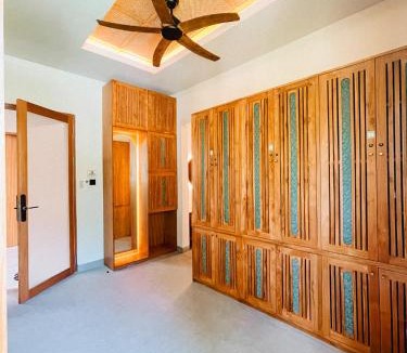 Beraban Hostel | Leafy Riverbank
