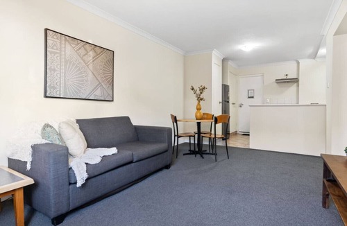 South Perth Apartment | Leafy South Perth 1BR Apt | Walk to River + Ferry