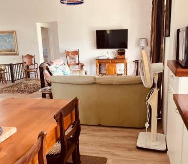 Pringle Bay Apartment | Leah's View