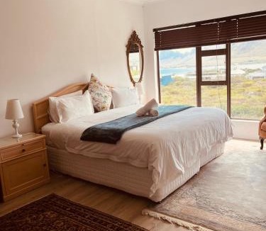 Pringle Bay Apartment | Leah's View