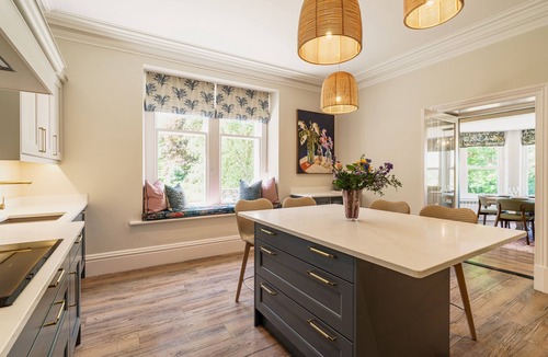 Borrowdale Cottage | LEATHES HEAD COUNTRY HOUSE, pet friendly, with hot tub in Keswick