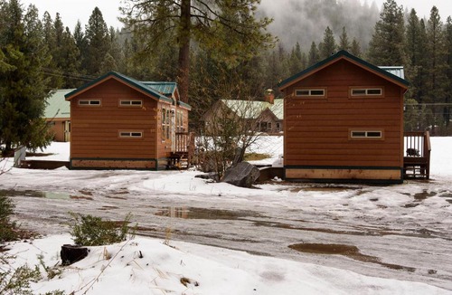 Ardenvoir Resort | Leavenworth Camping Resort Cottage 7