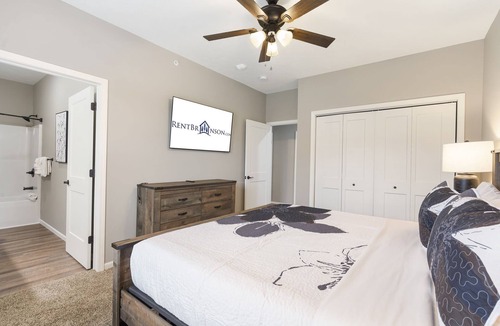 Branson West House | Ledgestone Golf, Playground OnSite, Silver Dollar City Near