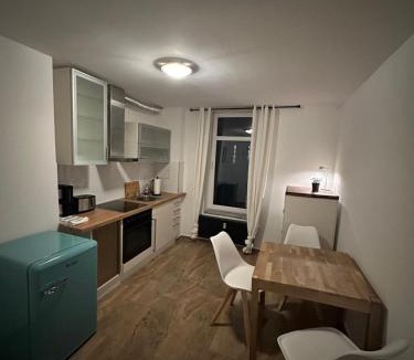 Goethestraße Apartment | Lee 42,8