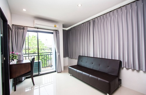 Makham Tia Hotel | Lee Hotel