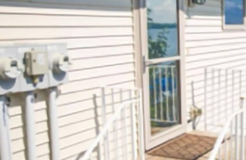 Whipholt Cabin | Leech lake cabin with gorgeous views! 2br/2ba pet friendly! 6 PERSON HOT TUB!