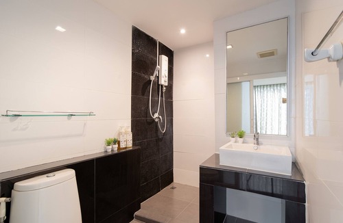 Nong Bon Hotel | Leenova Hotel