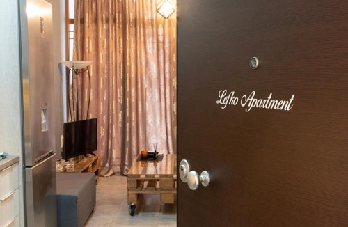 Peristeri Apartment | Lefko apartment