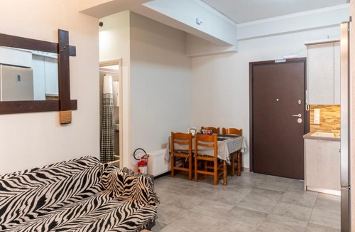 Peristeri Apartment | Lefko apartment