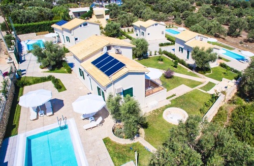 Tsoukaladhes Apartment | Lefkogea Villas