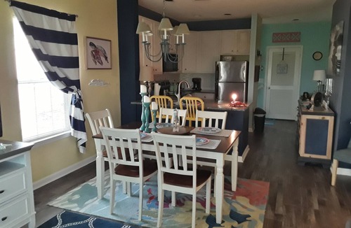 Red Hill Condo | Legends Golf Resort Condo minutes from the beach