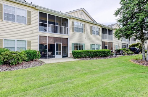 Red Hill Apartment | Legends Resort - Montrose Ln - C