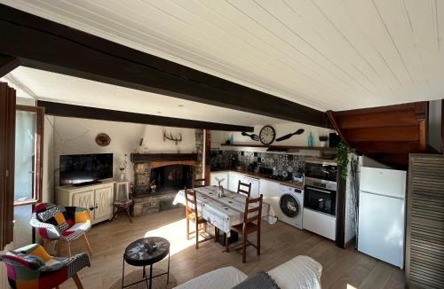 Sengouagnet House | Legiteducerf