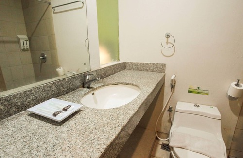 Bendungan Hilir Hotel | LeGreen Suite Pejompongan