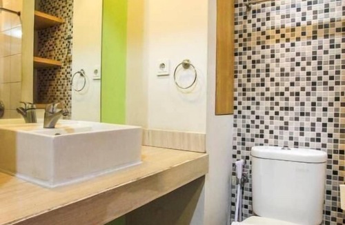 Bendungan Hilir Hotel | LeGreen Suite Poso