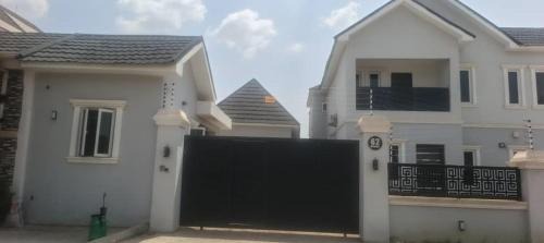 Orozo House | Leicester Residences