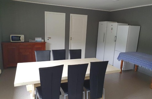 Leirvik Hostel | Leirvik i Sogn-Apartment