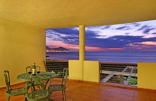 Lagoon Beach Apartment | Leisure Bay 229