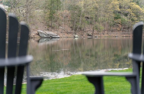 Scotrun Ski Chalet | Leisure Lake Resort: complex is on a Private Lake with 4 chalets
