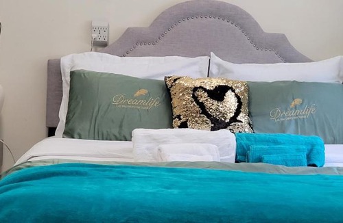 Richmond City Centre House | Leisure Time Holiday Guesthouse 悠闲时光民宿