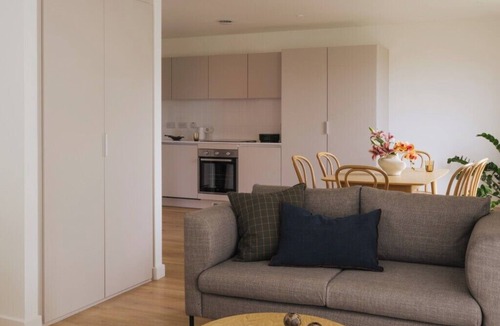 Leith Apartment | Leith Linen - Three Bedroom Apartment, Sleeps 5