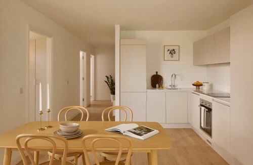 Leith Apartment | Leith Linen - Three Bedroom Apartment, Sleeps 5