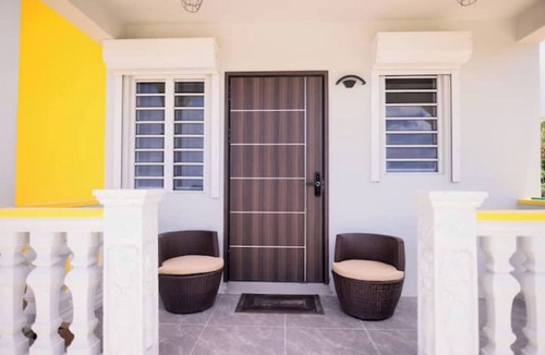 Dickenson Bay Apartment | LeLuxe Cedar Valley Suite Bn