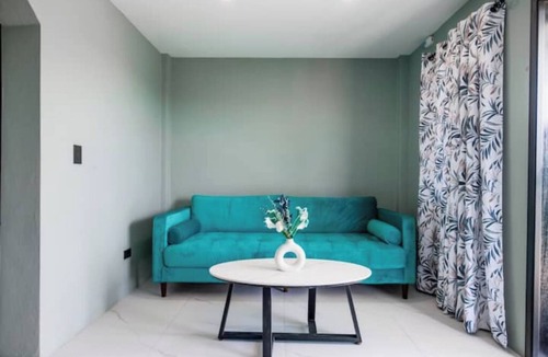 Dickenson Bay Apartment | LeLuxe Cedar Valley Suite Bn