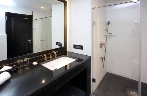 Bullawala Hotel | Lemarq