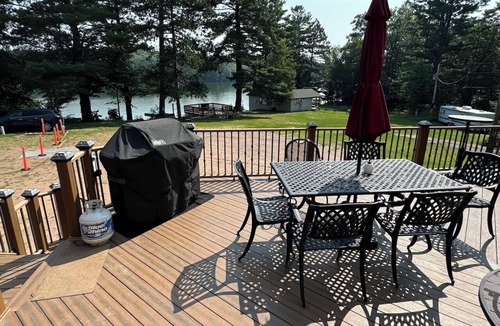 Sarona House | Lemens Lodge Sportsman & Family Lodge on Long Lake-Sleeps 12 - Open all Seasons