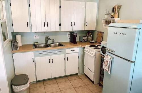 South Venice House | Lemon Bay Hideaway, Retro Beach Bungalow