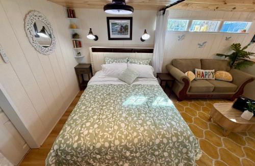 Homosassa House | Lemon Drop