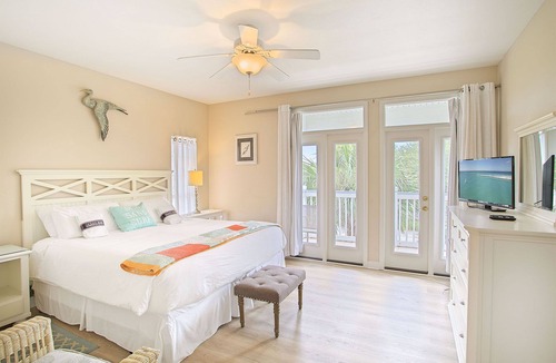 Clipper Cove House | Lemon Fish - Crystal Beach Cottages, Heated Private + Community Pool!
