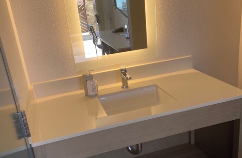 Tustin Hotel | Lemon Heights Inn