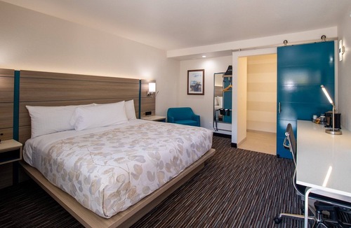 Tustin Hotel | Lemon Heights Inn