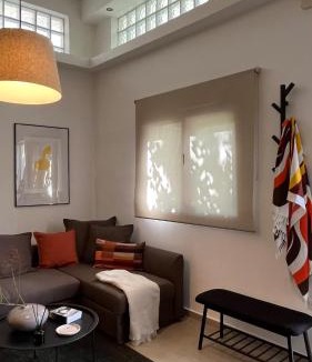 Khalandrion Apartment | Lemon & Roses