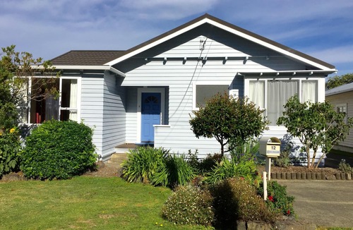 Nelson House | Lemon Tree Cottage, ideal for families or couples
