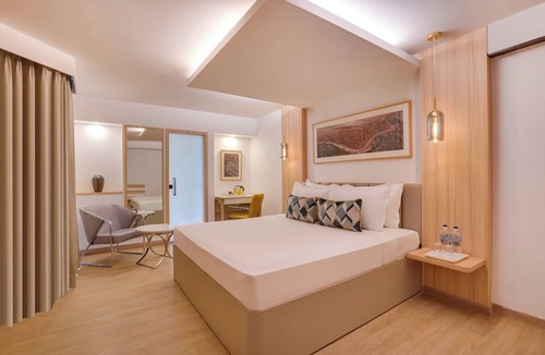 Bistupur Hotel | Lemon Tree Hotel Centre Point Jamshedpur