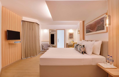 Bistupur Hotel | Lemon Tree Hotel Centre Point Jamshedpur